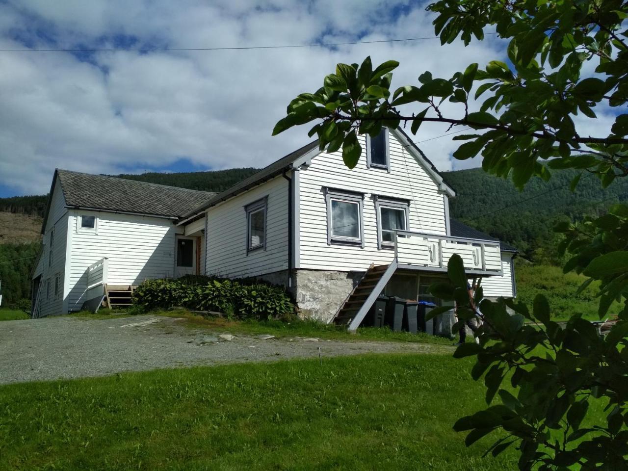 5 Bedrooms, Large Apartment With Nice View And Nature Herand Exterior photo
